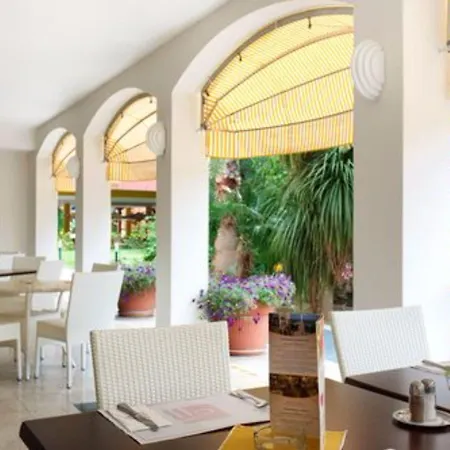 מלון Parc Gritti 4*